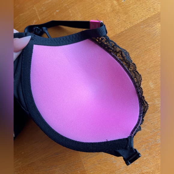 NWT’s Victorias Secret push-up Bra - Picture 6 of 6